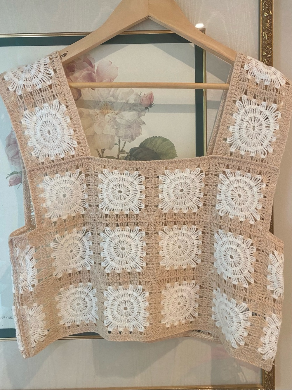 Crochet Square Crop Tank Top - Beige & White